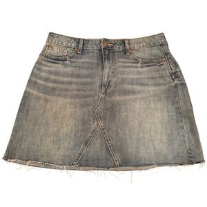 Gap Denim Mini Skirt Frayed Hem A-Line Light Wash Casual‎ Women's Size 10